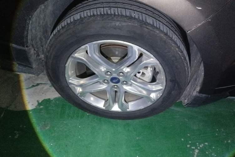 Used Ford Edge 2016 EcoBoost 245 Four-Wheel Drive Titanium Edition 7-Seater
