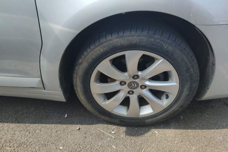 Used Citroen C-Quatre 2011 Sedan 1.6L Manual Fashion Edition Right Front Wheel Hub