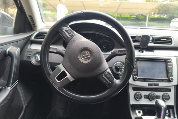 Used Volkswagen Magotan 2015 1.8TSI Advanced Model Steering Wheel