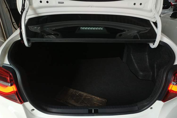 Used Toyota Vios 2021 1.5L CVT Innovation Edition Trunk