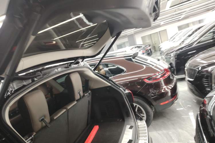 Used Infiniti QX60 2018 2.5 S/C Hybrid Two-Wheel-Drive Excellence Edition China VI Standard
