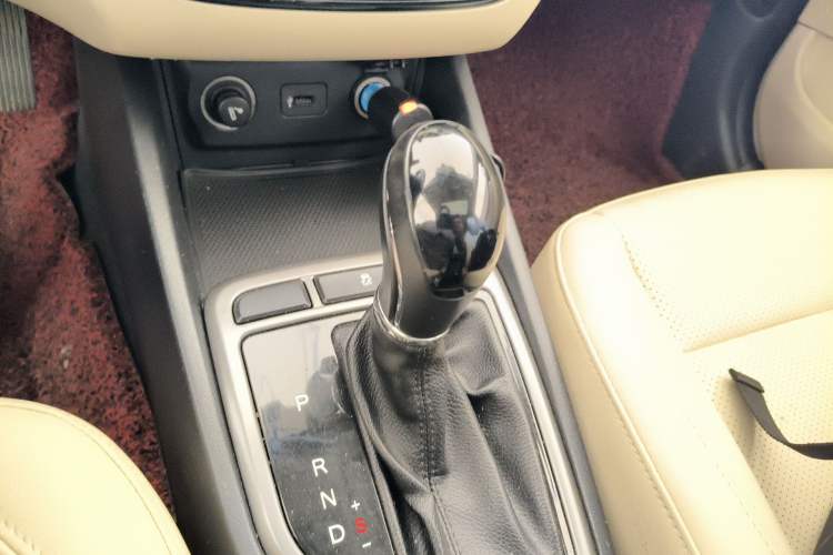 Used CHANGAN Eado 2016 1.6L Automatic Trend Model Gear Lever