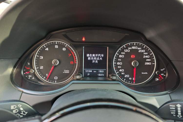 Used Audi Q5 2016 40 TFSI Comfort Model Instrument Cluster