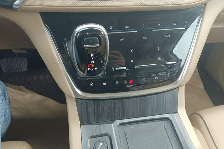 Used Buick GL8 2021 ES Land Cruiser 653T Smart Flagship Model Gear Lever