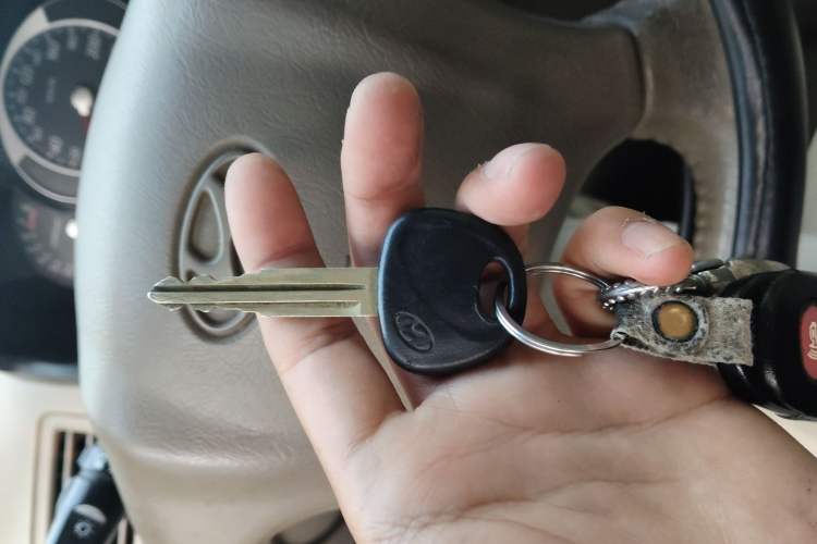 Used Hyundai Tucson 2009 2.0L Automatic Two-Wheel Drive with Sunroof Vehicle Key