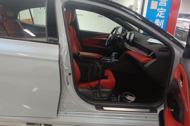 Used Toyota Camry 2024 Dual-Motor 2.0 HXS Sport Plus Edition Right Front Seat