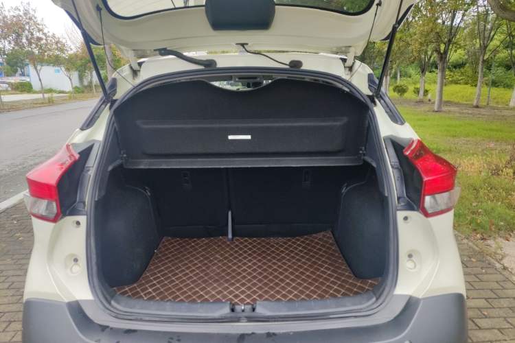 Used Nissan Kicks 2021 1.5L XV CVT Smart Connect Luxury Edition
