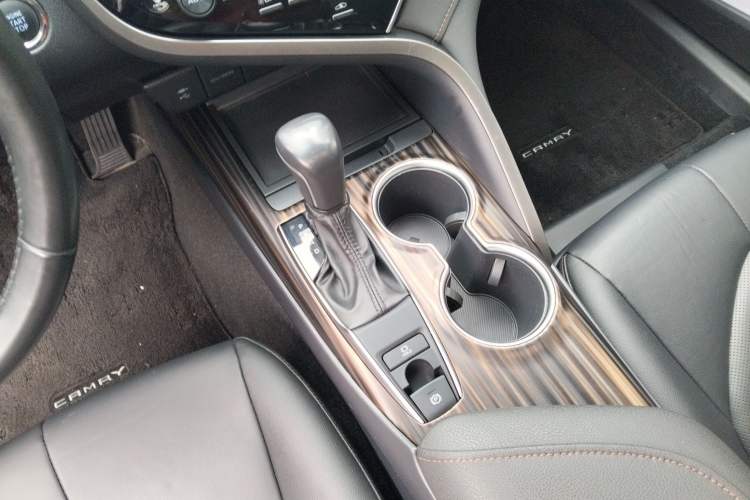 Used Toyota Camry 2019 2.0G Luxury Edition China VI Standard
