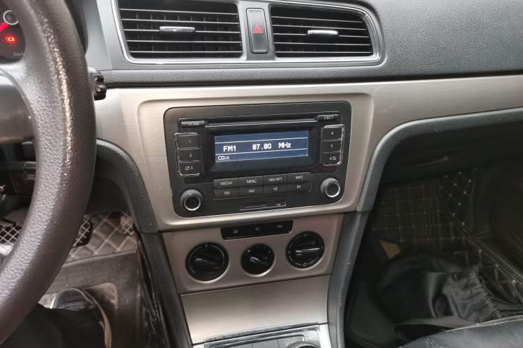 Used Volkswagen Lavida 2013 1.6L Manual Comfort Edition
