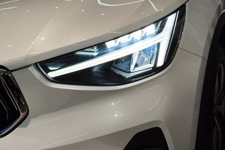 Used Volvo XC40 2025 B3 Smart & Luxurious Edition
