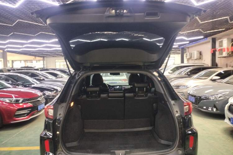 Used Honda XR-V 2017 1.5L LXi CVT Classic Edition Trunk