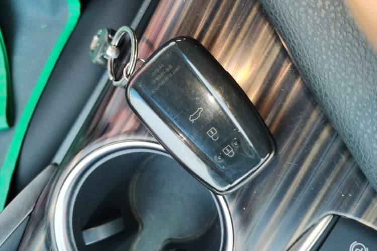 Used Toyota Camry 2019 2.5G Luxury Edition China V Standard Interior 1