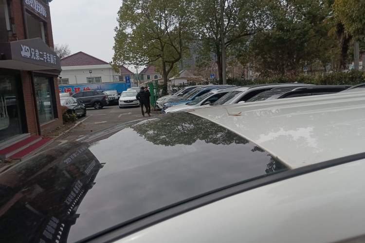 Used BYD M6 2015 2.4L Automatic Prestige Edition Roof