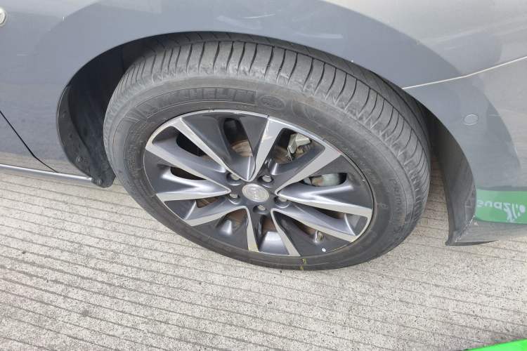 Used Buick GL6 2019 18T 6-Seater Connected Luxury Version China VI Standard
