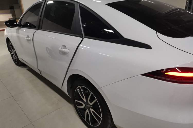 Used Roewe D6 2025 450km Deluxe Edition