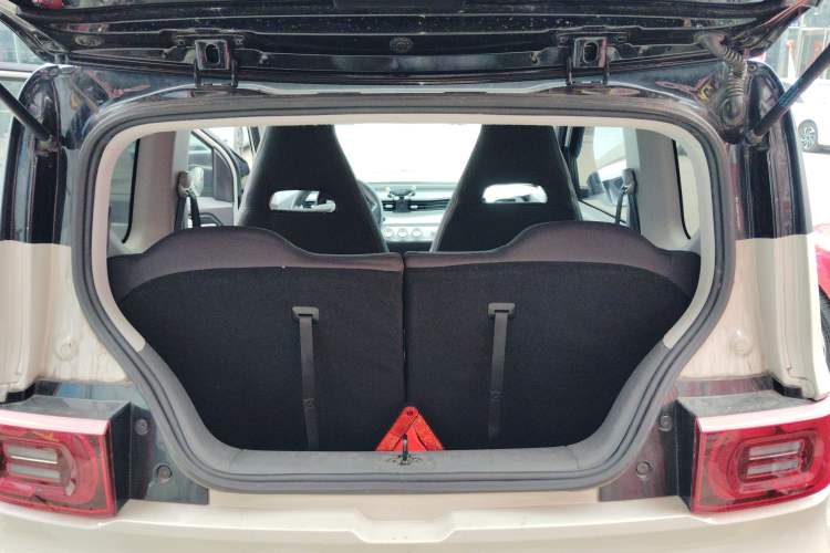 Used Wuling Hongguang MINIEV 2022 Macaron Premium Model – Lithium Iron Phosphate
