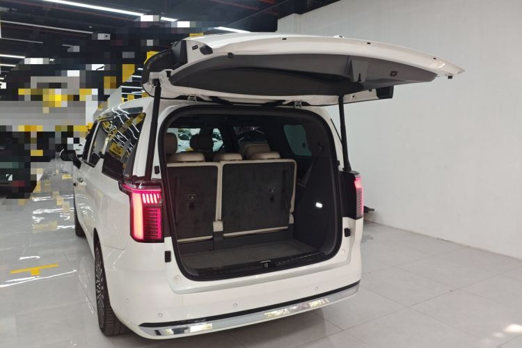 Used Zeekr 009 2024 7-Seater Walk-Through Version Four-Wheel Drive 108 kWh
