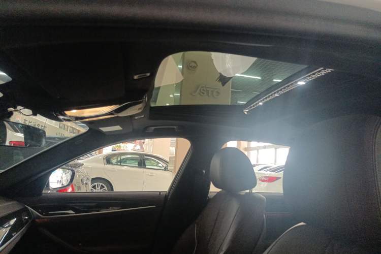 Used BMW 5 Series 2022 Restyled 525Li M Sport Package