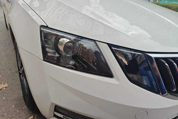 Used Skoda Octavia 2019 1.5L Automatic Smart Drive Luxury Edition China VI Standard
