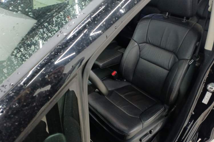 Used Honda Elysion 2016 2.4L Supreme Edition Left Front Seat