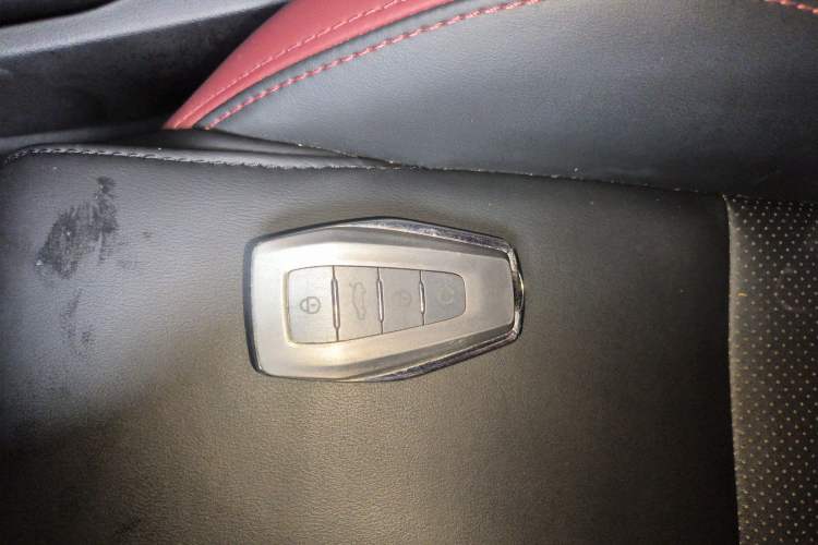 Used Geely Auto Coolray 2019 Sport Model 260T DCT Battle China V Standard Vehicle Key