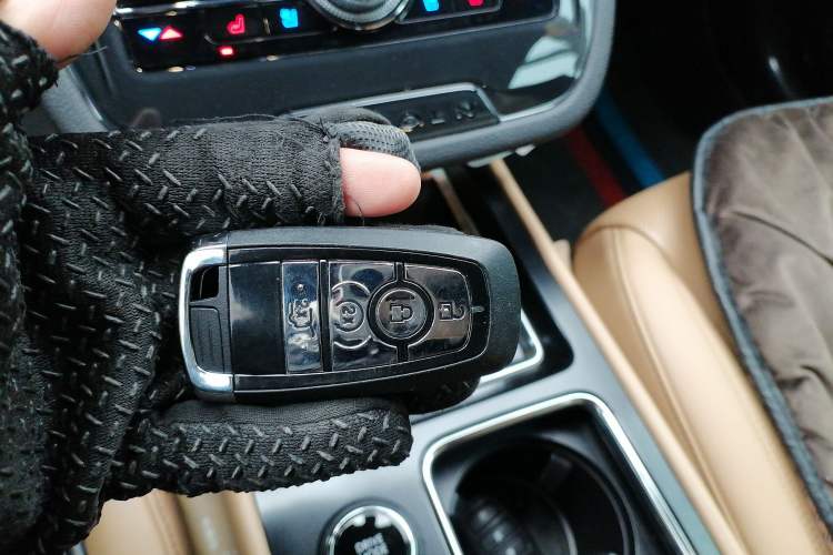 Used Lincoln Corsair 2021 2.0T Two-Wheel-Drive Luxury Edition Interior 1