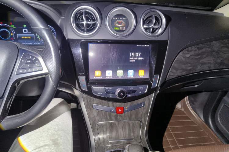 Used BYD Tang New Energy 2017 2.0T All-Wheel Drive Hyatt Model
