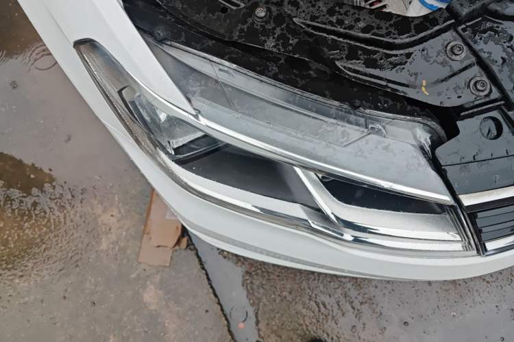 Used Volkswagen Jetta 2017 1.5L Manual Fashion Edition Right Front Headlight