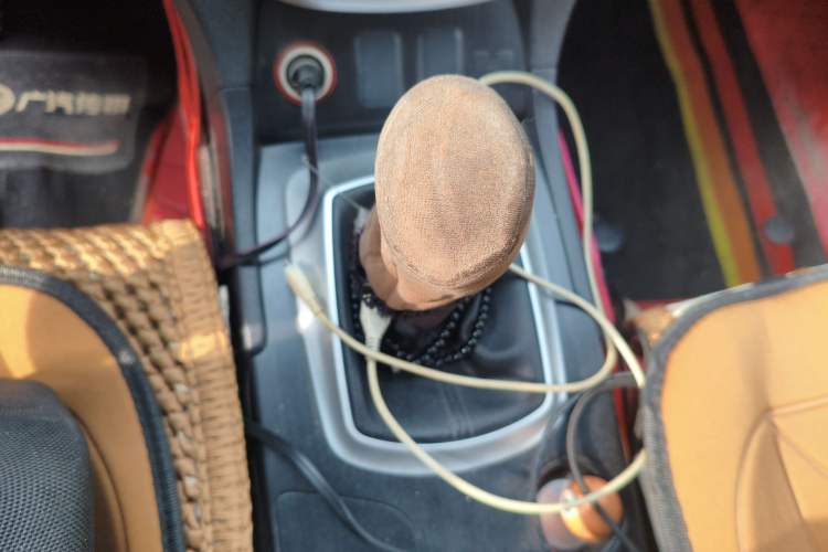 Used GAC Trumpchi GS5 2012 2.0L Manual Two-Wheel Drive Comfort Edition Gear Lever