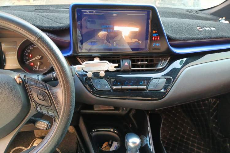 Used Toyota C-HR 2020 2.0L Leading Edition Audio And AC Panel