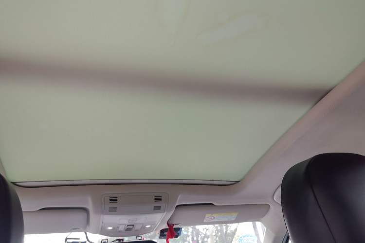 Used Volkswagen T-ROC 2019 280TSI DSG Two-Wheel Drive Advanced Version China VI Standard Headliner