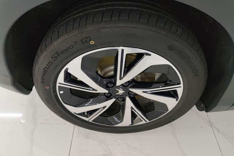 Used ARCFOX Alpha T5 2024 520 MAX