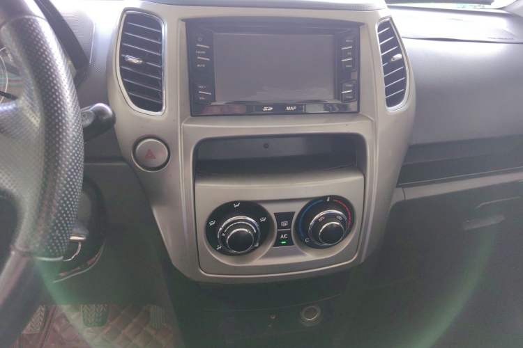 Used Great Wall M4 2012 1.5L Manual Luxury Version Audio And AC Panel