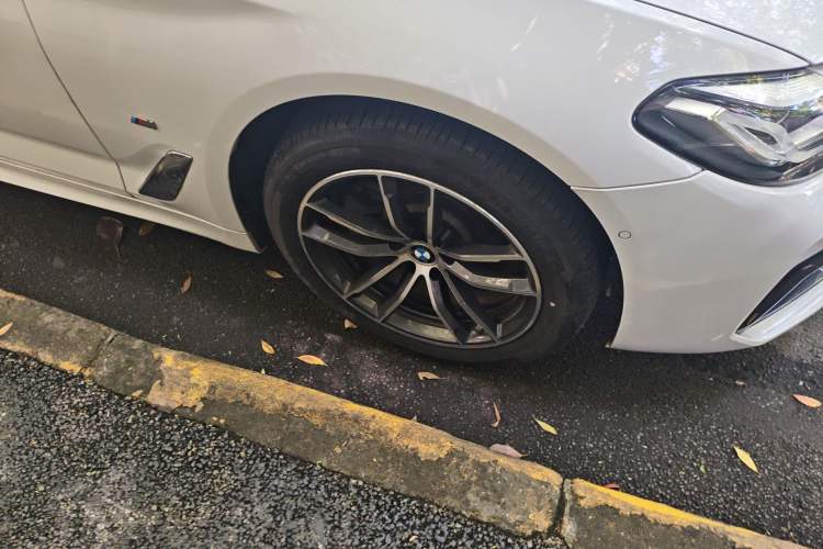 Used BMW 5 Series 2021 525Li M Sport Package