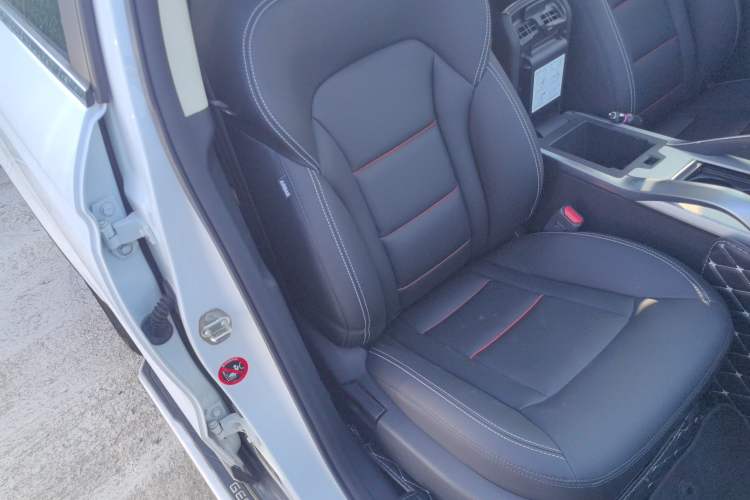 Used Geely Auto Emgrand X7 Sport 2020 1.8TD DCT Two-Wheel Drive Smart Connect 4G-Enabled Version Right Front Seat