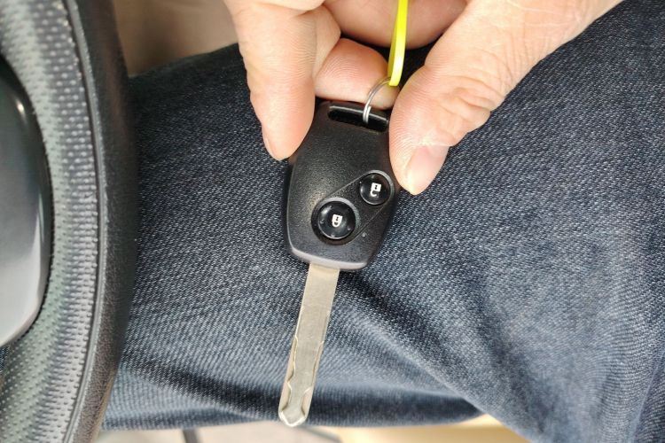 Used Honda CR-V 2010 2.0L automatic two-wheel drive urban version