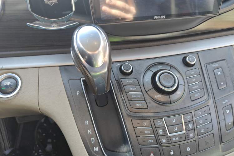 Used Buick GL8 2013 3.0L XT Luxury Business Flagship Edition