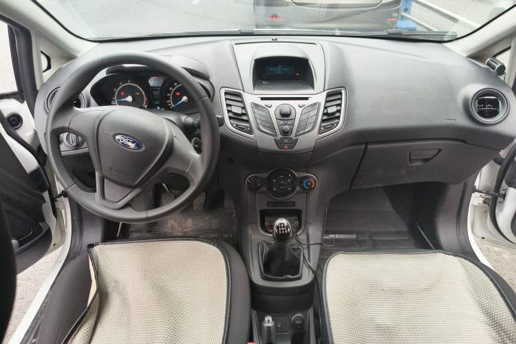 Used Ford Fiesta 2013 Hatchback 1.5L Manual Fashion Edition Center Console