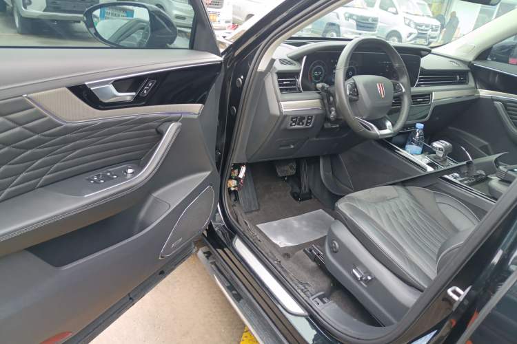 Used Hongqi HS5 2022 Revised Version 2.0T Smart Connect Flagship Edition Driver Seat