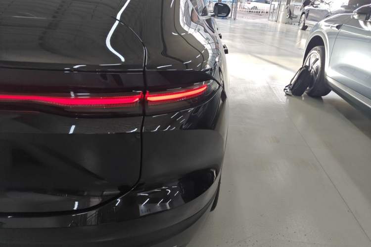 Used Nio EC6 2024 75 kWh