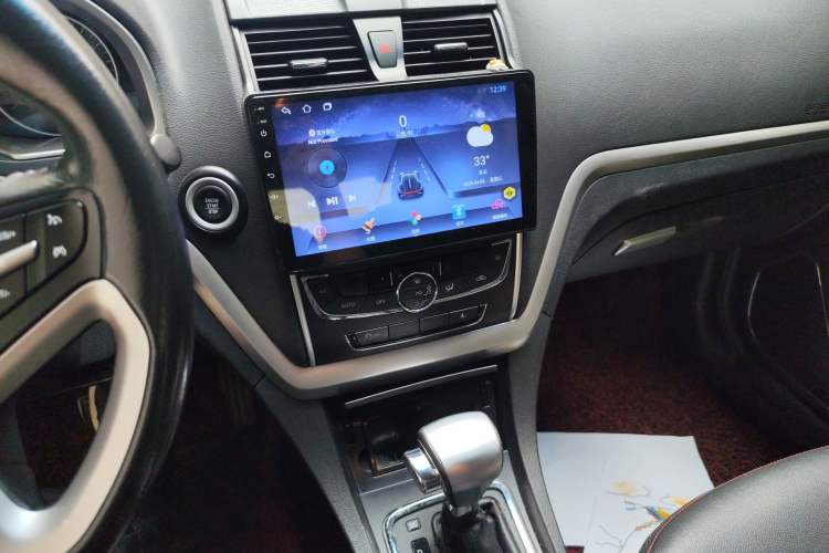 Used Geely Auto Emgrand 2015 Sedan 1.5L CVT Upward Version Audio And AC Panel