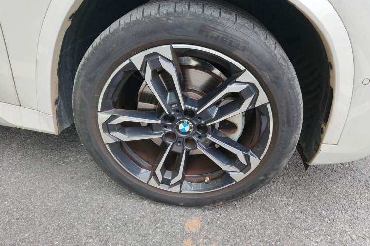 Used BMW X1 2023 sDrive25Li M Sport Package Right Front Wheel Hub