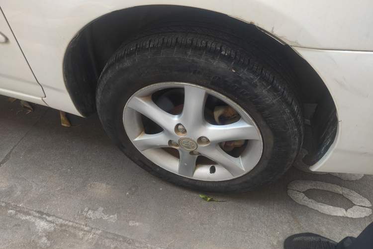 Used Toyota Corolla EX 2011 1.6L Automatic Luxury Edition Right Front Wheel Hub