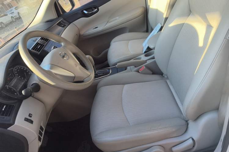 Used Nissan Tiida 2011 1.6L CVT Smart Version Left Front Seat