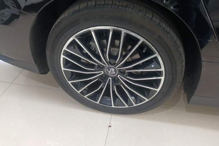 Used BYD Han 2024 EV Glory Edition 506KM Front-Wheel-Drive Premium Model Right Rear Wheel Hub