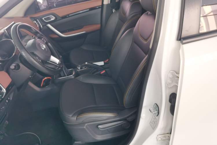 Used Dongfeng Aeolus AX4 2017 1.6L Manual ChaoShang Model
