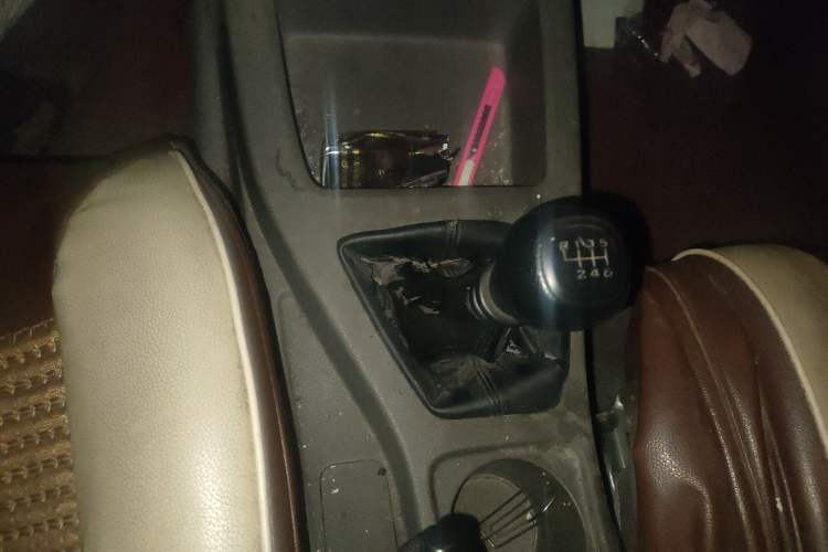 Used Wuling Rongguang V 2019 1.5L Van - Utility Model Gear Lever