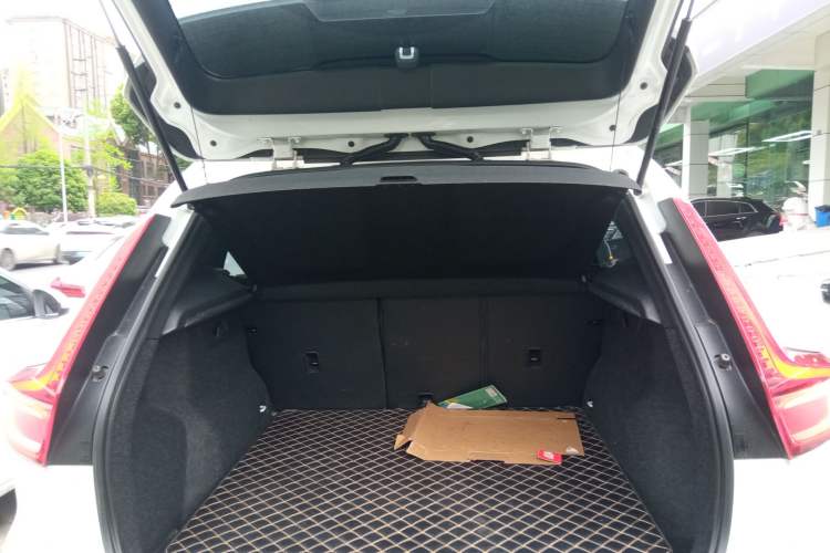 Used Volvo XC40 2021 T3 Smart & Stylish Edition Trunk