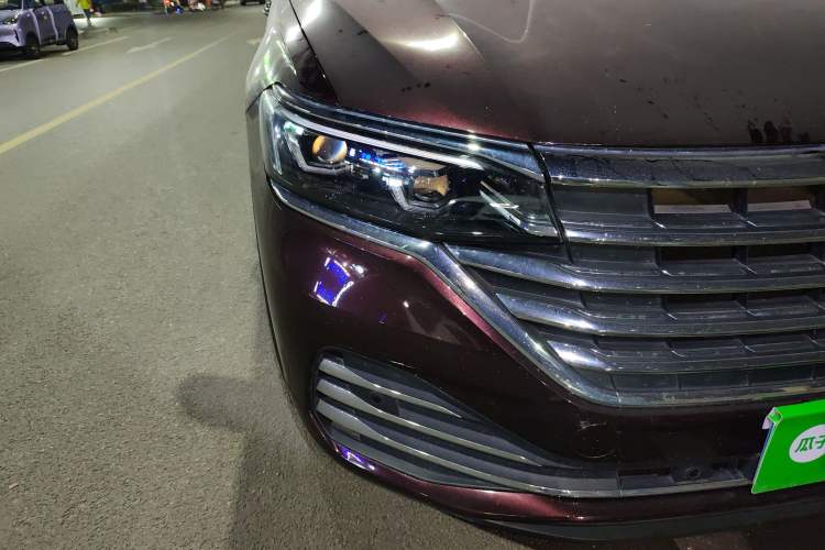 Used Volkswagen Viloran 2022 380TSI Prestige Edition Right Front Headlight