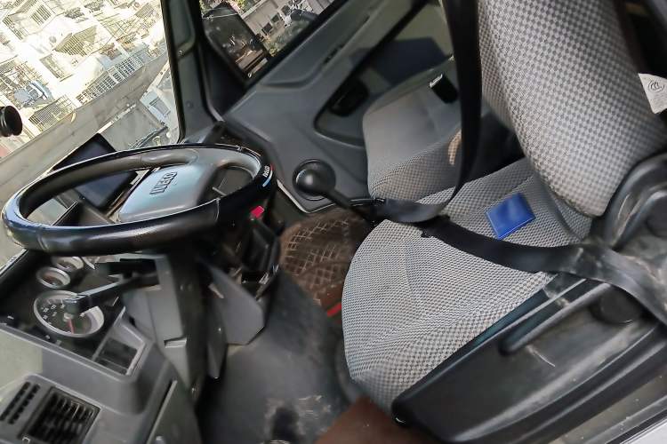 Used Iveco Daily 2014 2.5T-A35 NJ6484ACM47Z4
